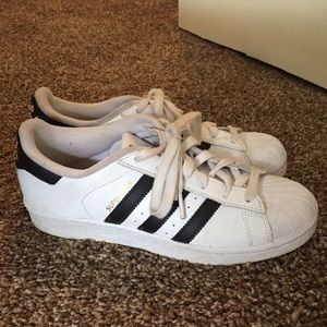 Adidas superstars